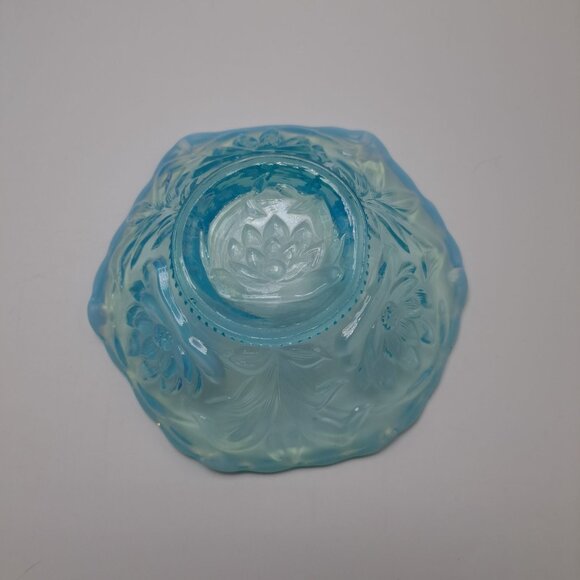 Fenton Opalescent Blue Glass Bowl Water Lily Cattails Ruffled Vintage 5 1/4" - Picture 7 of 13
